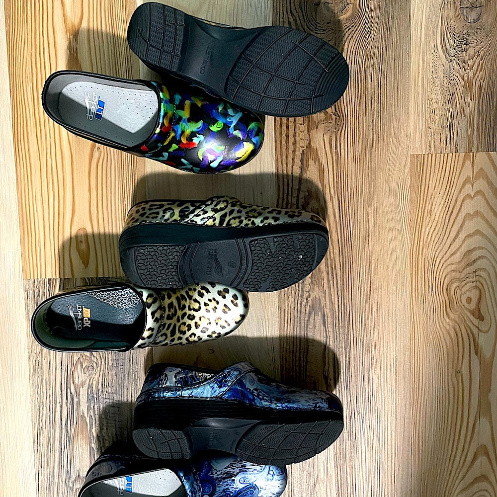 DANSKO CLOGS. - All size 39 2 pair have never been worn and one pair barely worn